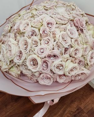 Image post by @flowergardenatl on Instagram