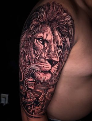 Image post by @thalestattoo13 on Instagram