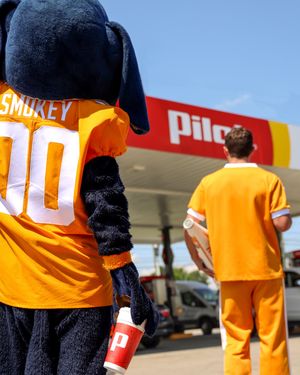 Image post by @pilotflyingj on Instagram