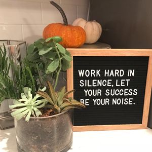 Image post by @theblondewhobakes on Instagram