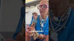 Video post by @shop.with.caroline on YouTube