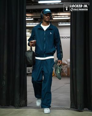 Image post by @iawolves on Instagram