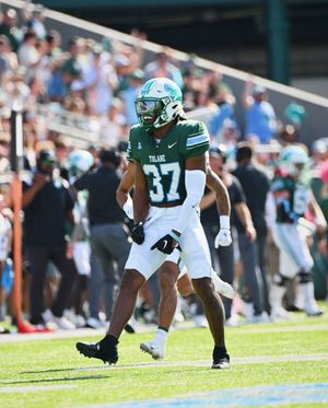 Image post by @GreenWaveFB on Twitter