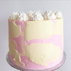 Image post by @theblondewhobakes on Instagram