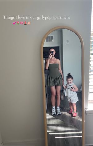 Video post by @deannacollins_ on TikTok