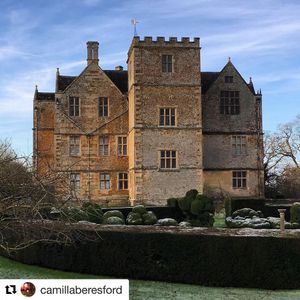 Image post by @candmclub on Instagram