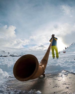 Image post by @whistlerblackcomb on Instagram