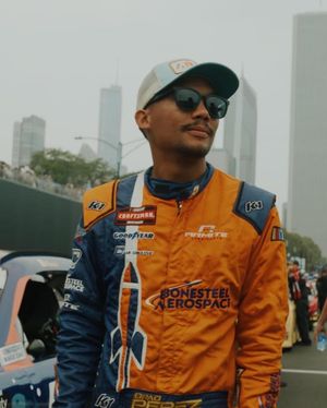 Image post by @bradperezracing on Twitter