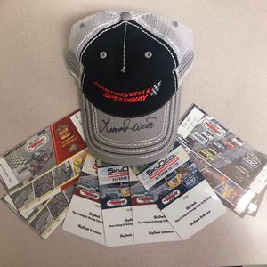 Image post by @MartinsvilleSwy on Twitter