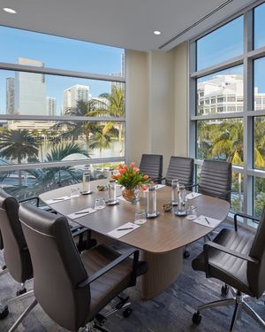 Image post by @mo_miami on Instagram