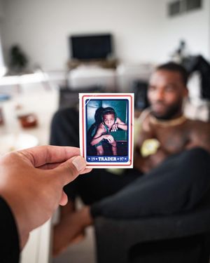 Image post by @alliseeisgold on Instagram