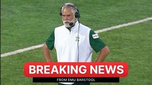 Image post by @emubarstool on Instagram