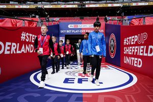 Image post by @efl on Instagram
