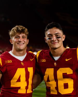 Image post by @uscfb on Instagram