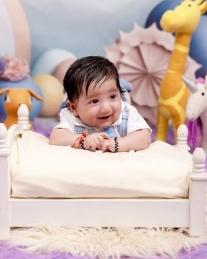 Image post by @newbornbabyphotographystudio on Instagram