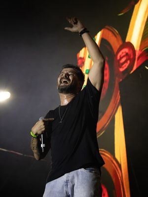 Image post by @carlinhosdj on Instagram