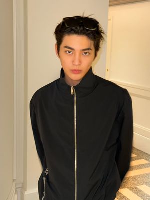 Image post by @ellemenhk on Instagram