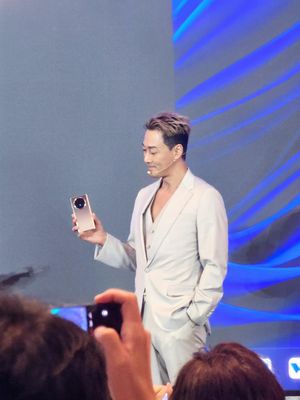Image post by @suninghk on Instagram
