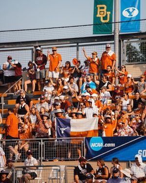 Image post by @texassoftball on Instagram