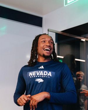 Video post by @NevadaHoops on Twitter