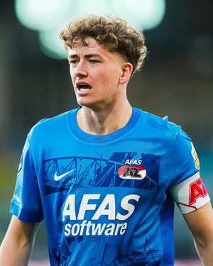 Image post by @azalkmaar on Instagram
