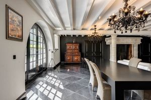 Image post by @christiesrealestate on Instagram