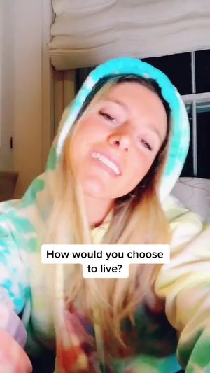 Video post by @arielledangelo on TikTok