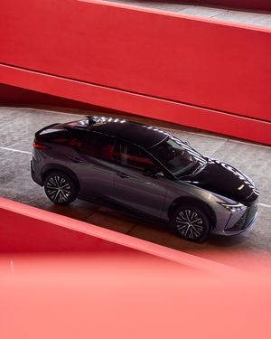 Image post by @discoverlexus on Instagram