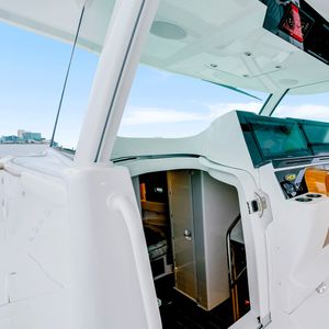 Image post by @hcbyachts on Instagram