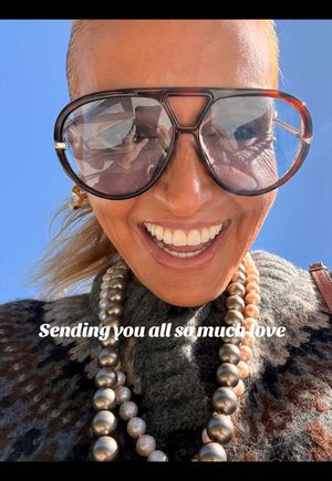 Video post by @shop.with.caroline on TikTok
