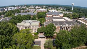 Image post by @univofalabama on Instagram