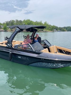 Image post by @charlotteskiboats on Facebook