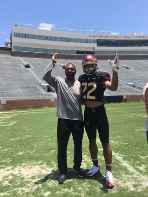 Image post by @HeirFootball on Twitter