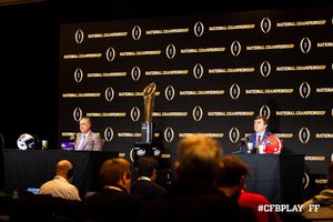 Image post by @CFBPlayoff on Twitter
