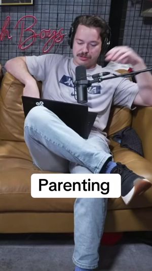 Video post by @vivalastool on TikTok