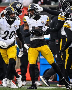 Image post by @lossteelers on Instagram