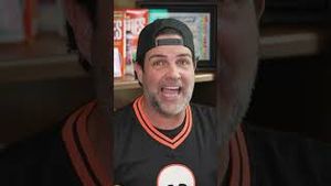 Video post by @Topps on YouTube