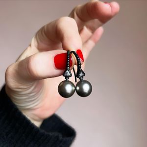 Image post by @norakoganjewelry on Instagram