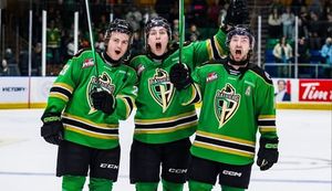 Image post by @paraidershockey on Instagram
