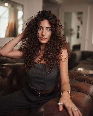 Image post by @sharanestone on Instagram