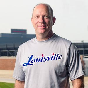Image post by @LouisvilleBats on Twitter