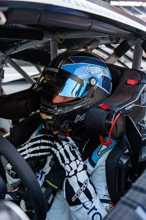 Image post by @WilliamByron on Twitter