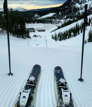 Image post by @j_skis on Instagram