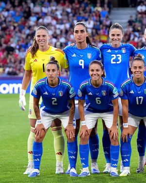 Image post by @azzurrefigc on Instagram