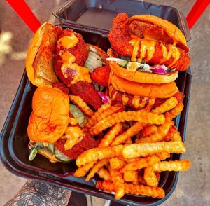 Image post by @daveshotchicken on Instagram