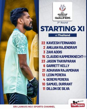 Image post by @thepaparefootball on Facebook
