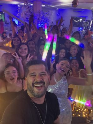 Image post by @carlinhosdj on Instagram