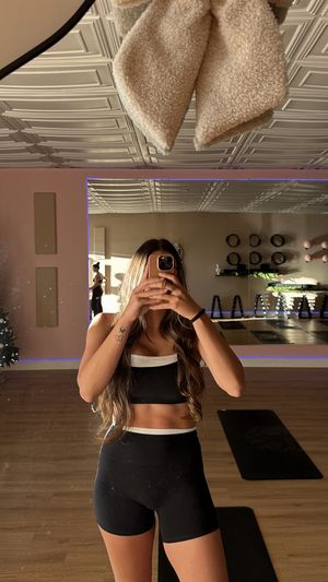 Video post by @sabrinanoellee on Instagram