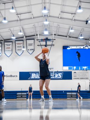 Image post by @csubucswbb on Instagram