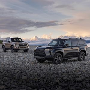 Image post by @discoverlexus on Instagram